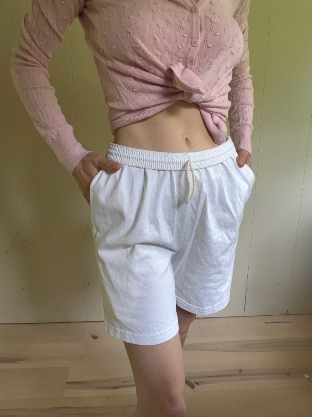 Vintage 90s White cotton shorts with drawstring waistband and pockets costal